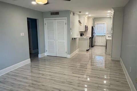Condo in Tampa, Florida, 2 bedrooms  № 1819674 - photo 6
