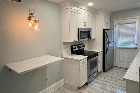 Condo in Tampa, Florida, 2 bedrooms  № 1819674 - photo 4