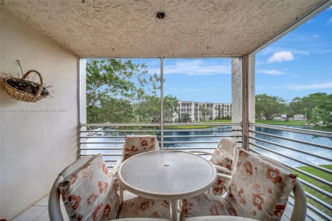 Condominio en venta en Davie, Florida, 2 dormitorios, 90.12 m2 № 1952388 - foto 25