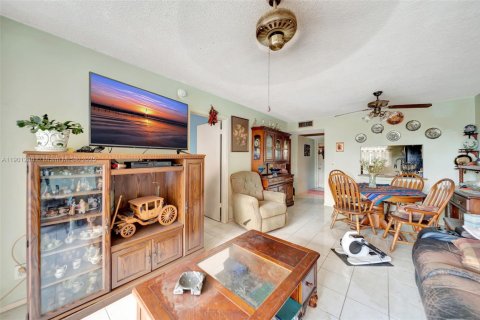 Condominio en venta en Davie, Florida, 2 dormitorios, 90.12 m2 № 1952388 - foto 2