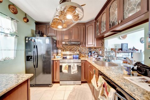 Condominio en venta en Davie, Florida, 2 dormitorios, 90.12 m2 № 1952388 - foto 15
