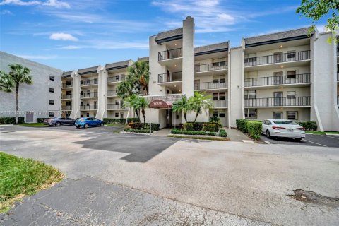 Condominio en venta en Davie, Florida, 2 dormitorios, 90.12 m2 № 1952388 - foto 1