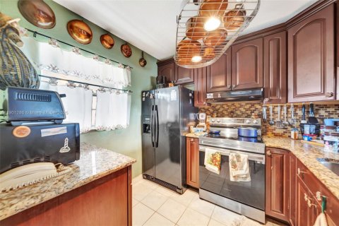 Condominio en venta en Davie, Florida, 2 dormitorios, 90.12 m2 № 1952388 - foto 16