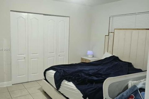 Apartamento en alquiler en Hallandale Beach, Florida, 1 dormitorio, 53.7 m2 № 2016736 - foto 5