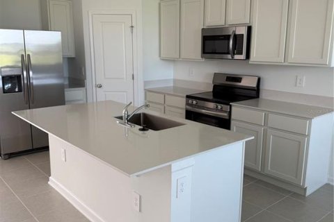 Adosado en alquiler en Davenport, Florida, 3 dormitorios, 151.24 m2 № 1905187 - foto 2
