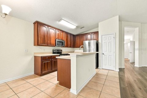 Villa ou maison à louer à Kissimmee, Floride: 4 chambres, 203.55 m2 № 2425567 - photo 6