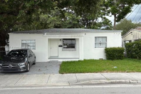 Villa ou maison à vendre à Miami, Floride: 3 chambres, 108.42 m2 № 1923978 - photo 1