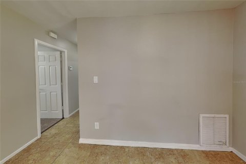 Villa ou maison à louer à Sarasota, Floride: 3 chambres, 114.08 m2 № 2416409 - photo 4