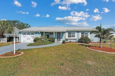 House in North Port, Florida 2 bedrooms, 123 sq.m. № 1608437 - photo 1