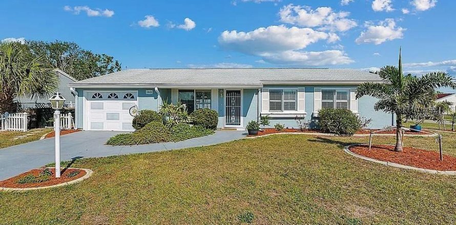 House in North Port, Florida 2 bedrooms, 123 sq.m. № 1608437