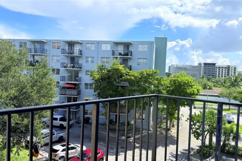 Снять в аренду кондоминиум в Норт-Майами, Флорида 1 спальня, 83.61м2, № 1993423 - фото 12