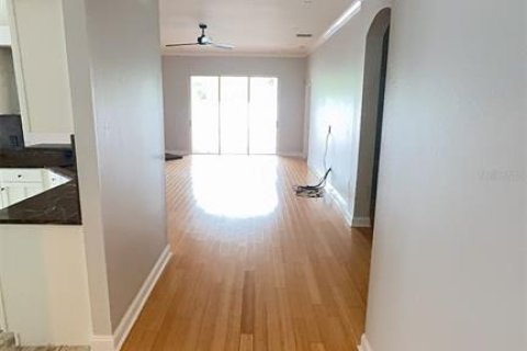 Villa ou maison à louer à Lutz, Floride: 4 chambres, 204.38 m2 № 1918495 - photo 6