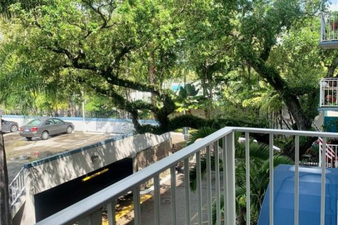 Condo in Miami, Florida, 2 bedrooms  № 1889619 - photo 21