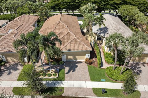 House in Weston, Florida 3 bedrooms, 246.38 sq.m. № 1925071 - photo 2