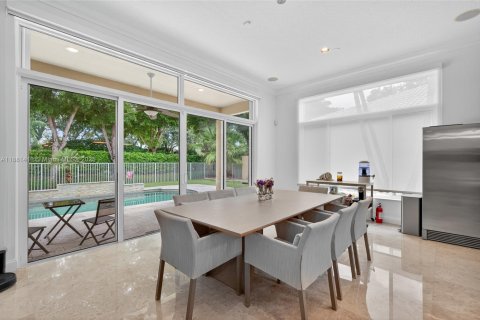 House in Weston, Florida 3 bedrooms, 246.38 sq.m. № 1925071 - photo 30