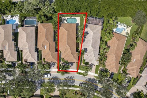 House in Weston, Florida 3 bedrooms, 246.38 sq.m. № 1925071 - photo 3