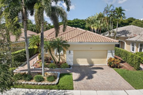 House in Weston, Florida 3 bedrooms, 246.38 sq.m. № 1925071 - photo 6