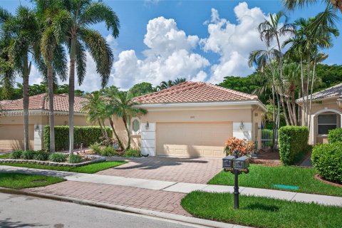 House in Weston, Florida 3 bedrooms, 246.38 sq.m. № 1925071 - photo 1