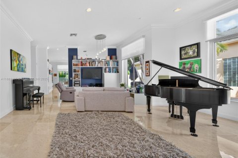 House in Weston, Florida 3 bedrooms, 246.38 sq.m. № 1925071 - photo 21