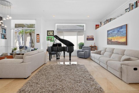 House in Weston, Florida 3 bedrooms, 246.38 sq.m. № 1925071 - photo 20