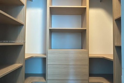 Condominio en venta en Miami, Florida, 2 dormitorios, 106 m2 № 2013185 - foto 19