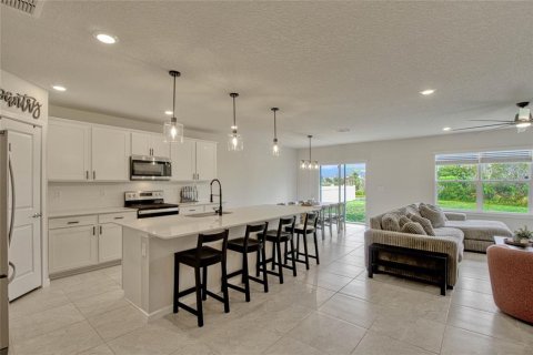 House in Lakeland, Florida 5 bedrooms, 268.49 sq.m. № 1516831 - photo 5