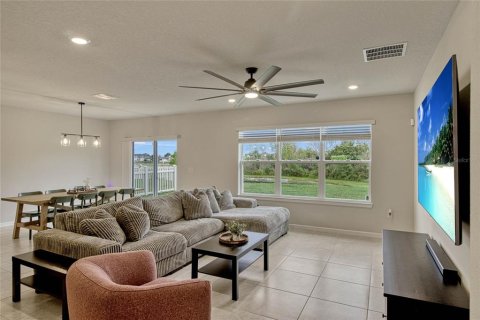House in Lakeland, Florida 5 bedrooms, 268.49 sq.m. № 1516831 - photo 12