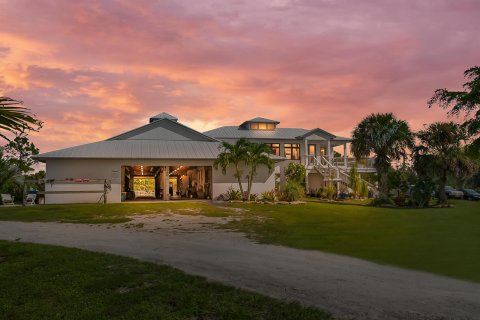 Casa en Stuart, Florida 2 dormitorios, 185.99 m2 № 2173026