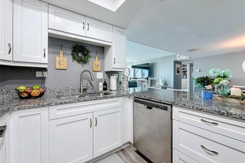 Condominio en venta en Treasure Island, Florida, 2 dormitorios, 121.52 m2 № 1545337 - foto 18