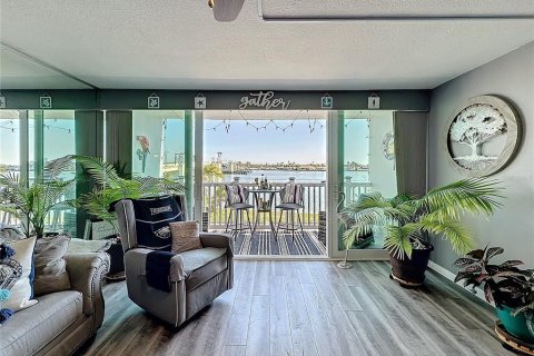Condominio en venta en Treasure Island, Florida, 2 dormitorios, 121.52 m2 № 1545337 - foto 27