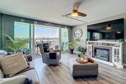 Condominio en venta en Treasure Island, Florida, 2 dormitorios, 121.52 m2 № 1545337 - foto 26