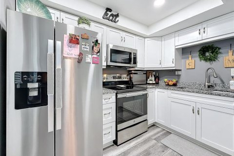 Condominio en venta en Treasure Island, Florida, 2 dormitorios, 121.52 m2 № 1545337 - foto 15