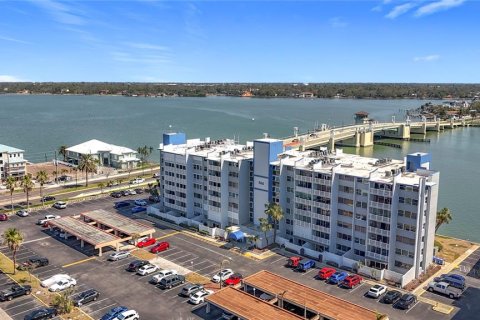 Condominio en venta en Treasure Island, Florida, 2 dormitorios, 121.52 m2 № 1545337 - foto 6