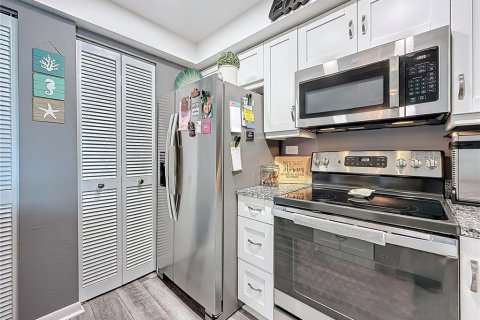 Condominio en venta en Treasure Island, Florida, 2 dormitorios, 121.52 m2 № 1545337 - foto 17