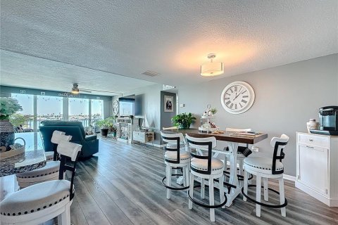 Condominio en venta en Treasure Island, Florida, 2 dormitorios, 121.52 m2 № 1545337 - foto 13