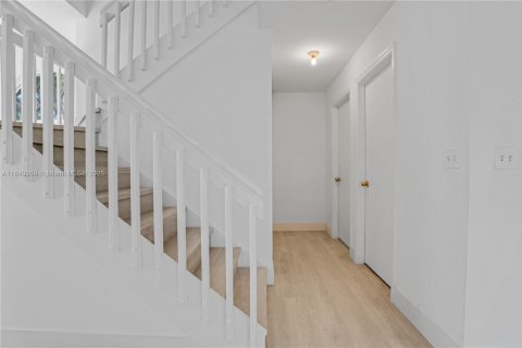 Casa en venta en Pembroke Pines, Florida, 4 dormitorios, 205.59 m2 № 1852255 - foto 20