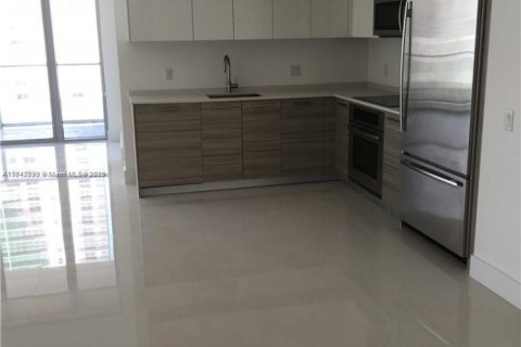Copropriété à louer à Miami, Floride: 2 chambres, 94.02 m2 № 1940072 - photo 4