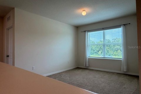 Villa ou maison à louer à Zephyrhills, Floride: 5 chambres, 241.64 m2 № 2399010 - photo 15