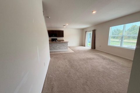 Villa ou maison à louer à Zephyrhills, Floride: 5 chambres, 241.64 m2 № 2399010 - photo 7