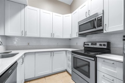 Купить кондоминиум в Тампа, Флорида 6 комнат, 100.33м2, № 2203115 - фото 13