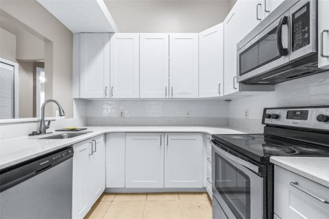 Купить кондоминиум в Тампа, Флорида 6 комнат, 100.33м2, № 2203115 - фото 14