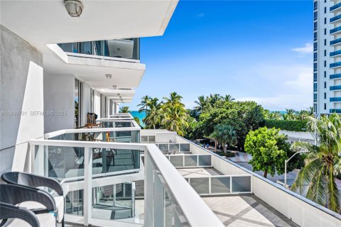 Condo in Miami Beach, Florida, 1 bedroom № 1983802 - photo 15