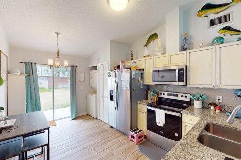 Duplex in Orlando, Florida 2 bedrooms, 83.52 sq.m. № 1681530 - photo 9