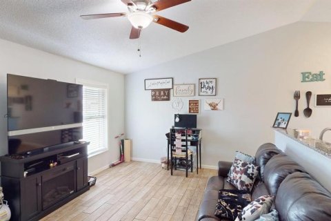 Duplex in Orlando, Florida 2 bedrooms, 83.52 sq.m. № 1681530 - photo 7