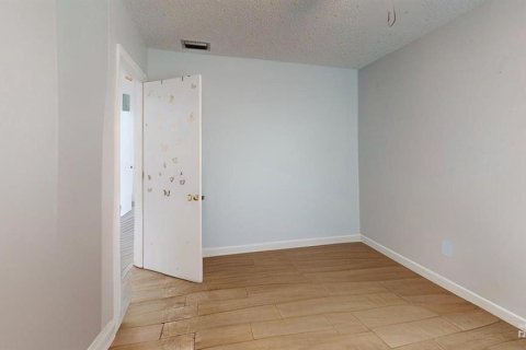 Duplex in Orlando, Florida 2 bedrooms, 83.52 sq.m. № 1681530 - photo 27
