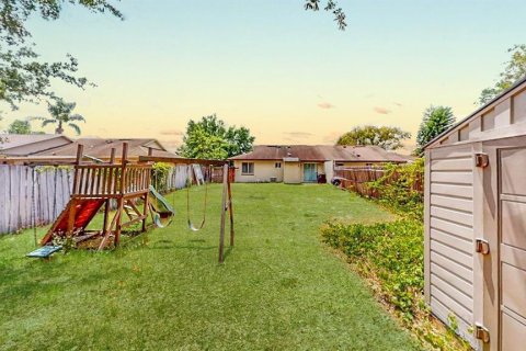 Duplex in Orlando, Florida 2 bedrooms, 83.52 sq.m. № 1681530 - photo 5