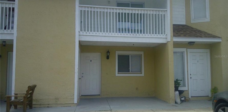 Townhouse in Kissimmee, Florida 2 bedrooms, 99.03 sq.m. № 2284135