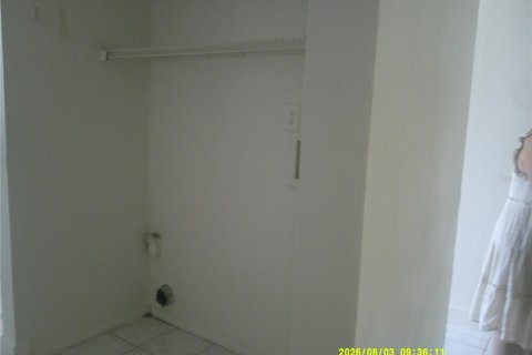Townhouse in Kissimmee, Florida 2 bedrooms, 99.03 sq.m. № 2284135 - photo 10