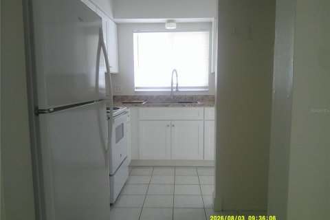 Townhouse in Kissimmee, Florida 2 bedrooms, 99.03 sq.m. № 2284135 - photo 9