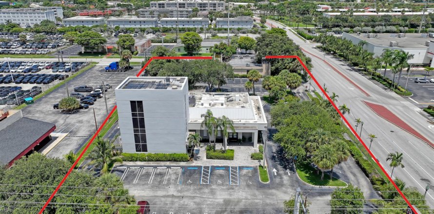Propiedad comercial en West Palm Beach, Florida № 2346174